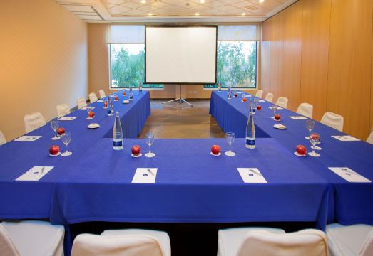 Flag Hotel Valencia의 조식 뷔페 모습