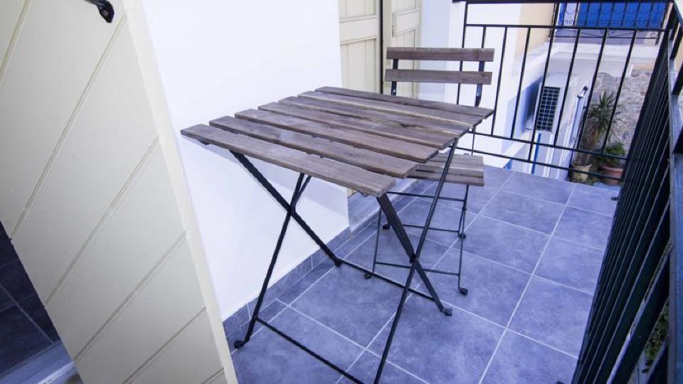 Aegli Apartments