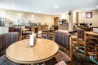 Econo Lodge - breakfast