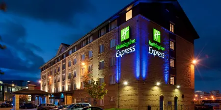 Holiday Inn Express Edinburgh - Leith Waterfront Отели рядом с достопримечательностью «Университет Эдинбург»