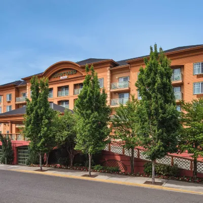 Courtyard Portland North Hotels near East Delta Park