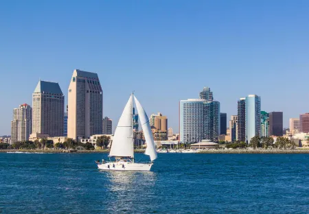 Residence Inn San Diego Sorrento Mesa/Sorrento Valley Отели рядом с достопримечательностью «Торрей Пайнс Голф Корс»