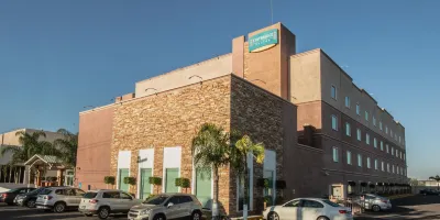 Staybridge Suites Queretaro Hotels near Aventura Preserve Park