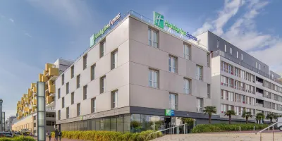 Holiday Inn Express Saint - Nazaire Hôtels à proximité de : Village commercial Océanis