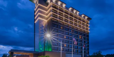 DoubleTree by Hilton Raleigh Crabtree Valley Hotels near Poole College of Management at North Carolina State University
