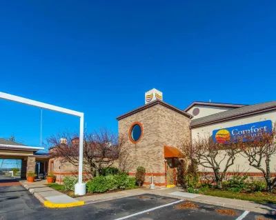 Comfort Inn & Suites Hôtels à : Summit Township