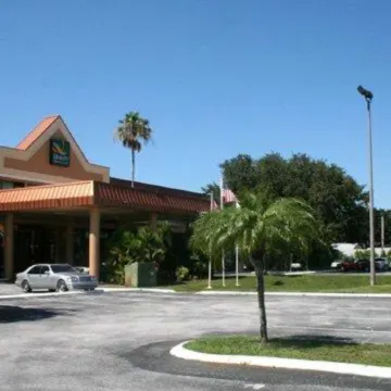 Quality Inn & Suites Tarpon Springs South