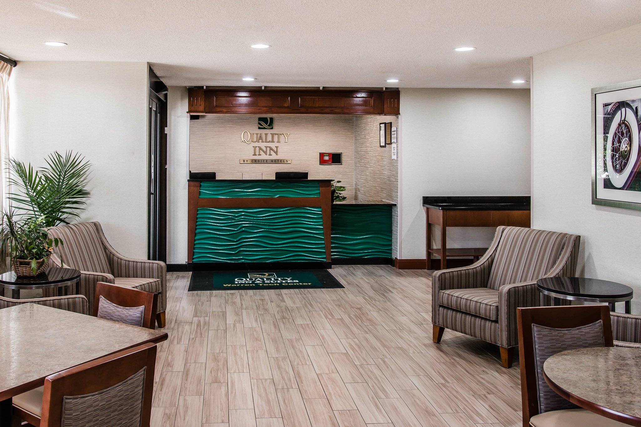 Quality Inn & Suites Warren - Detroit