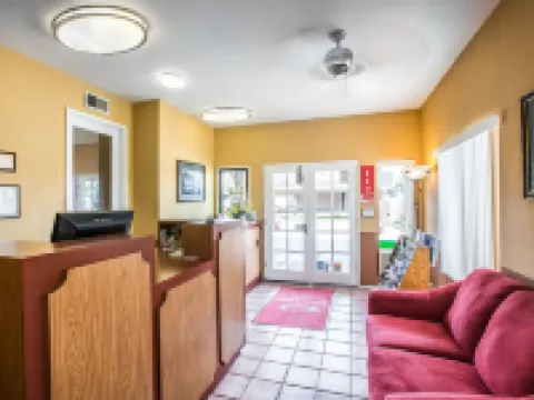 ロードウェイ イン カーソン、ロサンゼルス サウス カーソンのホテル