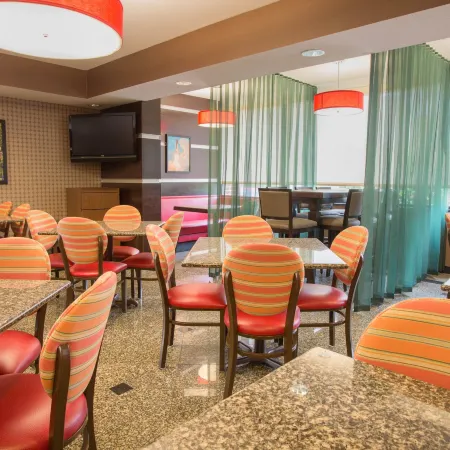 Heritage Inn & Suites the Woodlands, Trademark by Wyndham