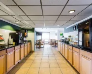 Quality Inn Coliseum - Breakfast