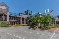 Quality Inn Calera I-65 Exit 231 Hotels in Calera