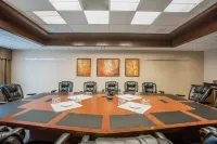 Quality Inn & Suites Hotels in Val-dOr
