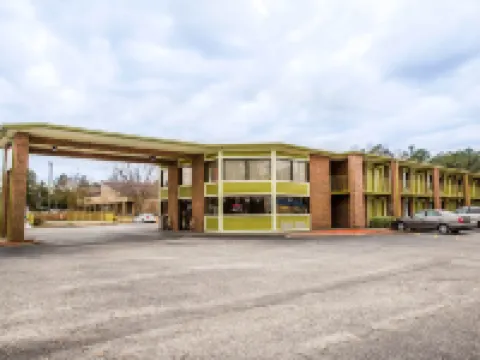 Econo Lodge Whiteville Hotels in Whiteville