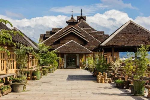Royal Nadi Resort - 4-Star