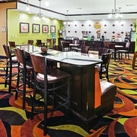 La Quinta Inn & Suites by Wyndham McAlester