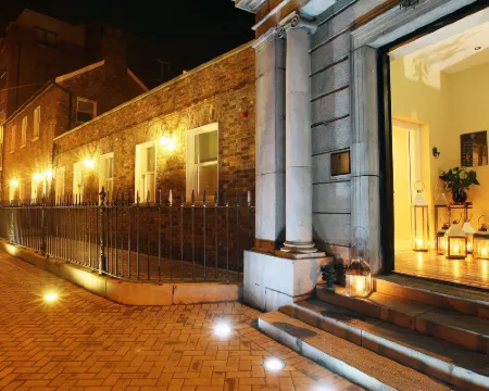 一號佩瑞廣場温泉酒店 利莫瑞克酒店