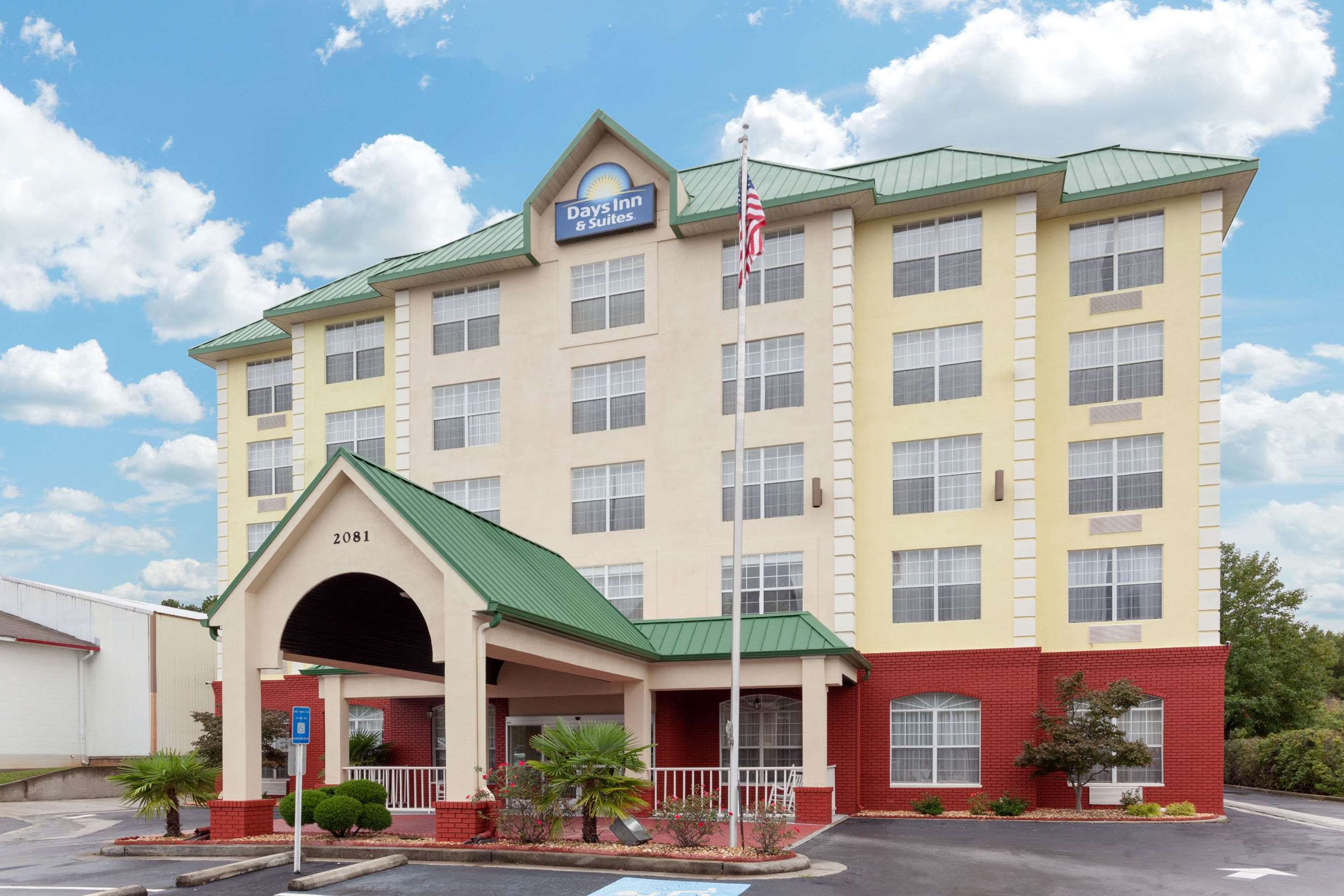 Days Inn & Suites by Wyndham Tucker/Northlake