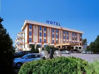 Hotel Victoria Các khách sạn gần Chiesa di Santa Corona