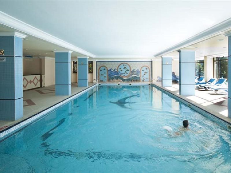 Büyük Abant Oteli (Buyuk Abant Hotel)