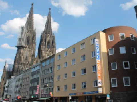 เอแอนด์โอ เคิล์น ดอม - โฮสเทล โรงแรมในโคโลญ