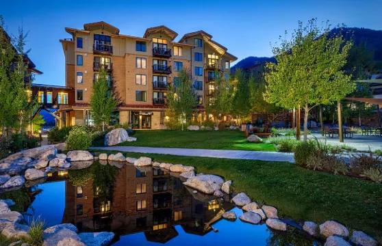 特拉傑克遜霍爾貴族山莊度假酒店