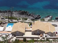 In Plo Luxury Suites Hotels in Itilo
