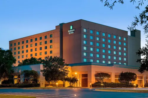 Embassy Suites by Hilton Raleigh Durham Research Triangle Các khách sạn ở Cary