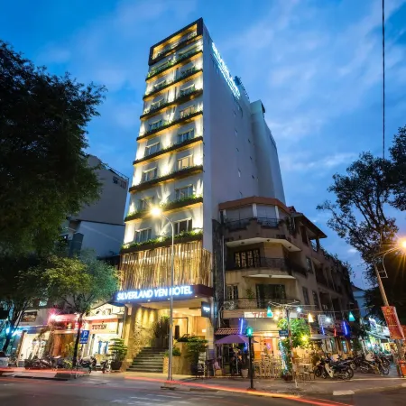 Silverland Yen Hotel Отели рядом с достопримечательностью «Дворец Воссоединения»