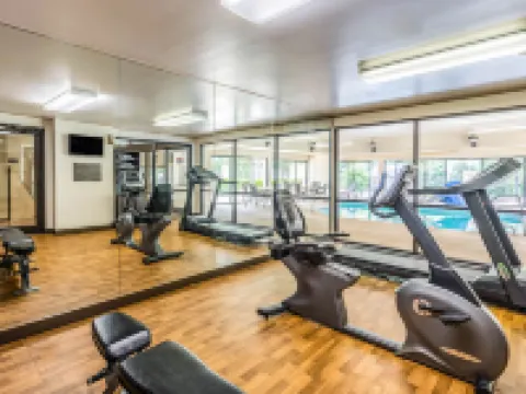 凱富國際全套房酒店(SureStay by Best Western 馬裏恩) 馬里恩酒店