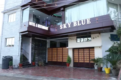 Hotel Sky Blue and Restaurant