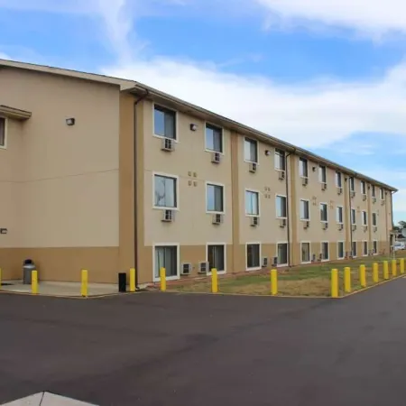 Super 8 by Wyndham Grand Rapids/Wyoming
