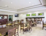 Restwell Inn & Suites I-45 North