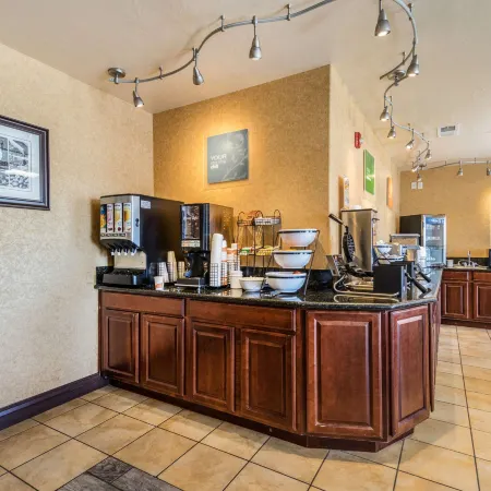 Comfort Inn & Suites