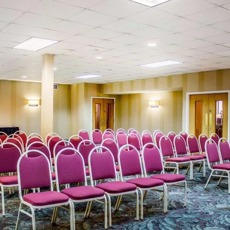 Wilkes-Barre Inn & Suites