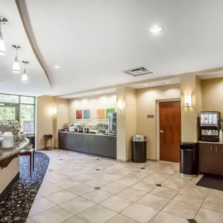 Comfort Suites