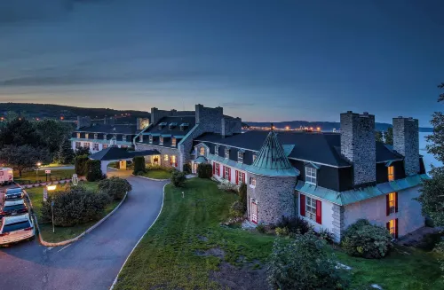 Hôtel le Manoir Baie-Comeau - parking
