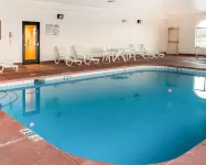 Comfort Inn & Suites - Pool