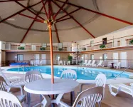 Knights Inn & Suites Emporia - Kolam Renang