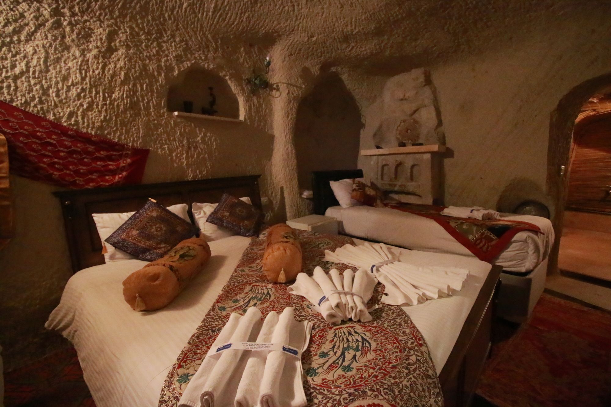 Nar Cave House