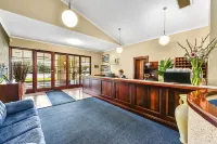 The Henty Hotels in Ob Flat