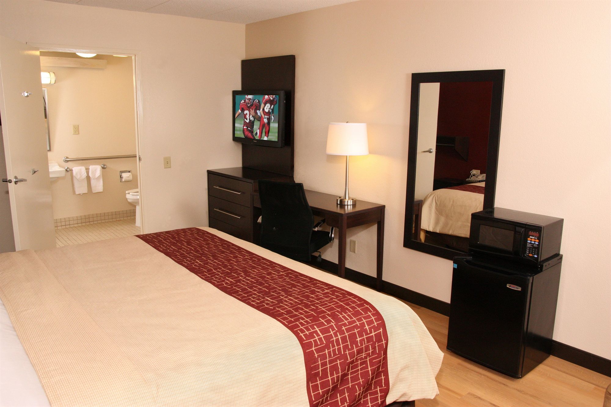 Red Roof Inn Plus+ Baltimore - Washington DC/BWI South