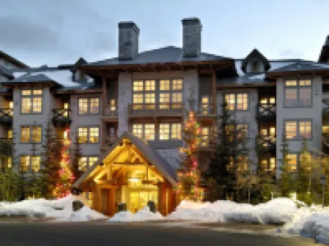 Blackcomb Springs Suites by Clique โรงแรมในวิสต์เลอร์