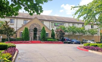 Sonesta Simply Suites Memphis