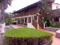 Hotel Oasis Hotel dekat Malecon