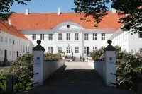 Kragerup Gods Hotels in Slagelse
