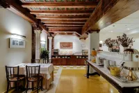 Hotel Murillo Reinoso