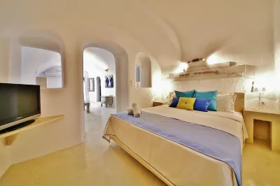 Chroma Suites