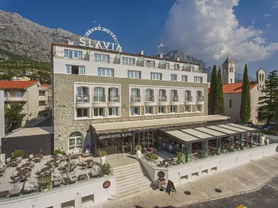 Grand Hotel Slavia Các khách sạn ở Baska Voda