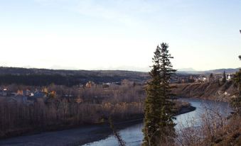 Bow River Inn